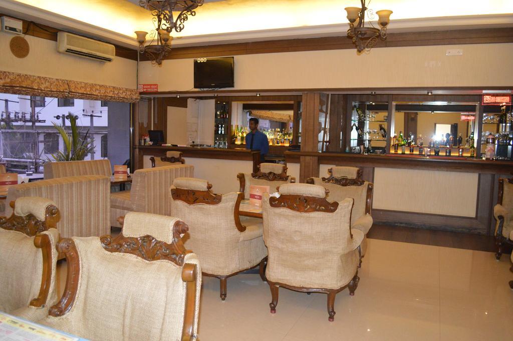 Moti Mahal Hotel Mangalore Buitenkant foto