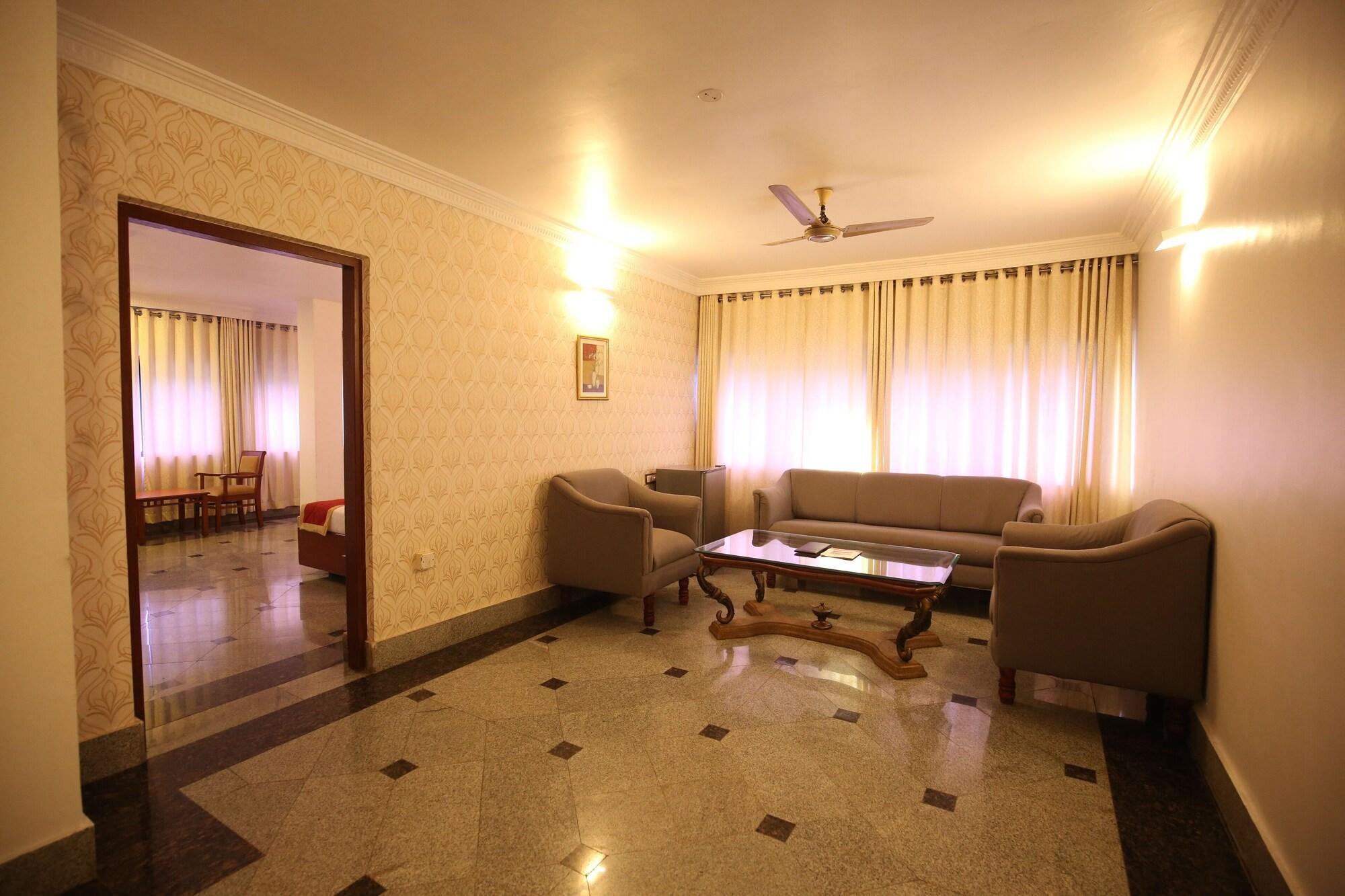 Moti Mahal Hotel Mangalore Buitenkant foto