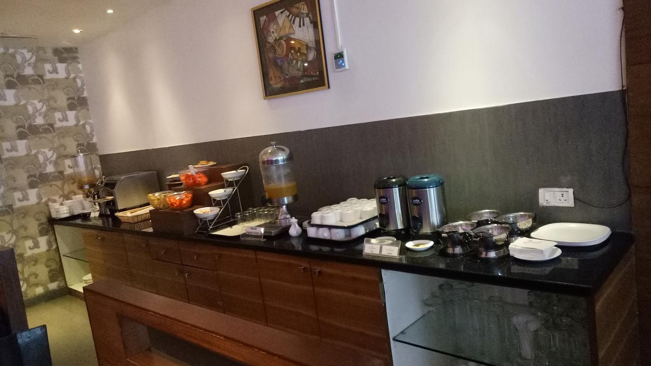 Moti Mahal Hotel Mangalore Buitenkant foto