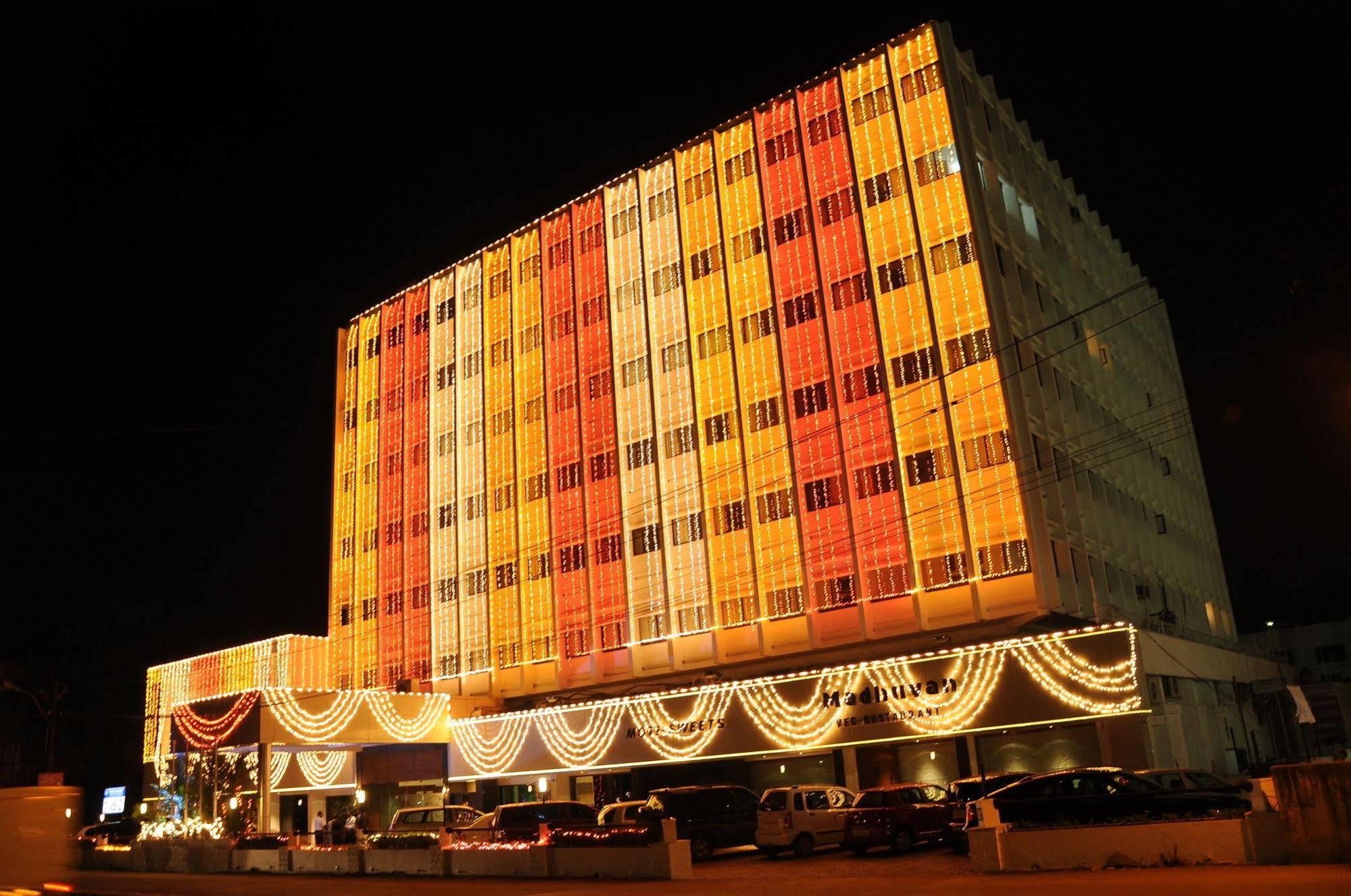 Moti Mahal Hotel Mangalore Buitenkant foto