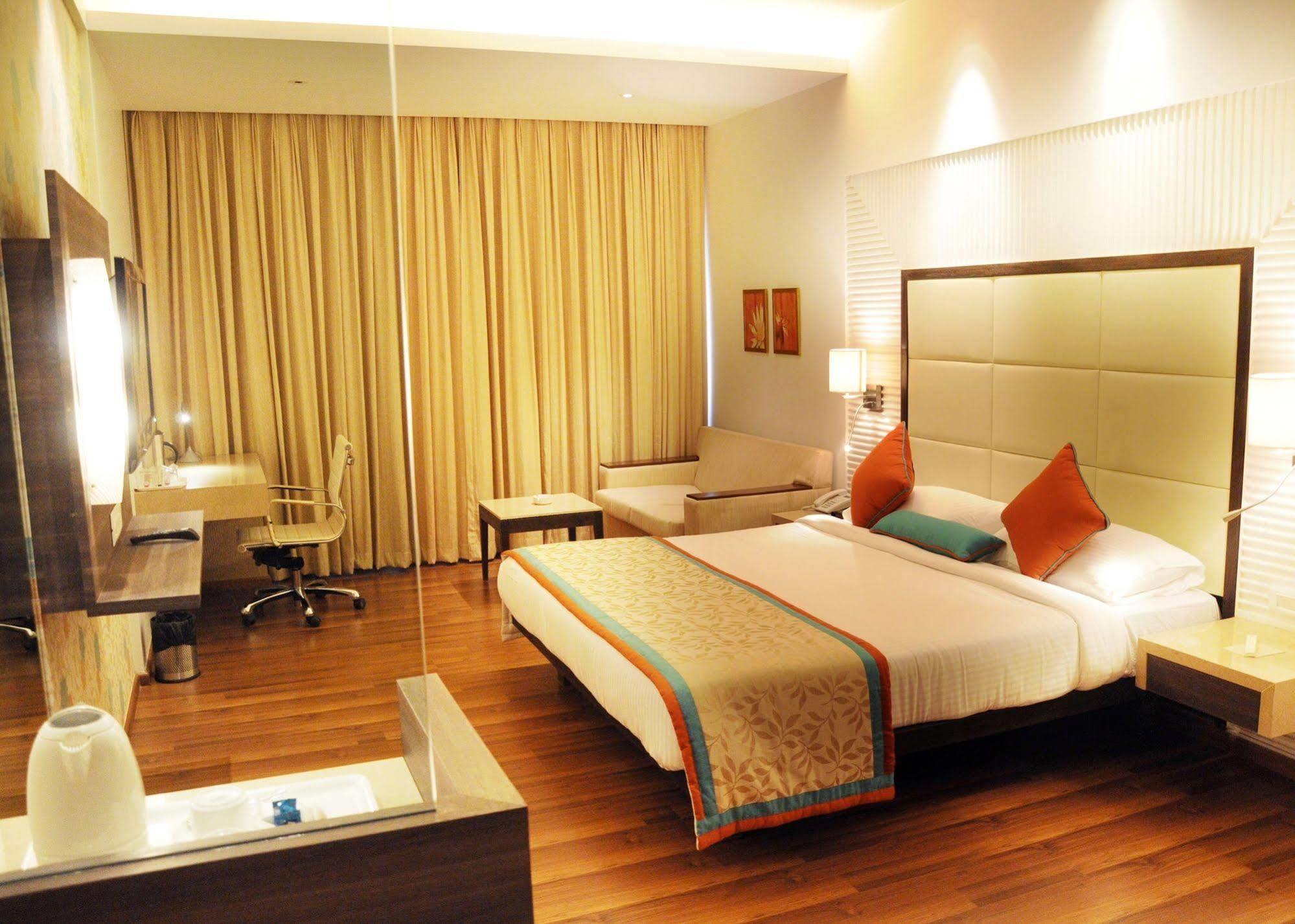 Moti Mahal Hotel Mangalore Buitenkant foto