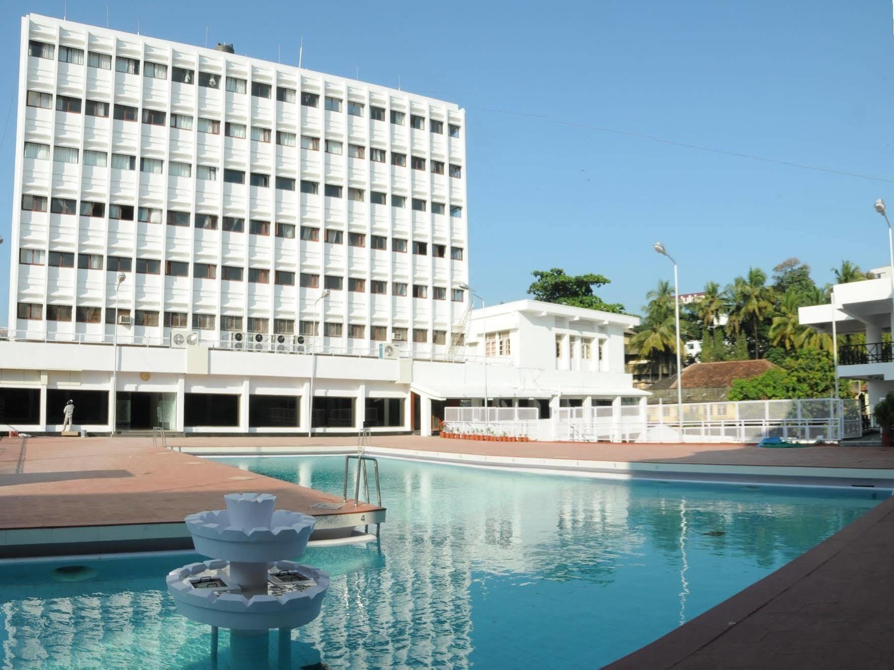 Moti Mahal Hotel Mangalore Buitenkant foto