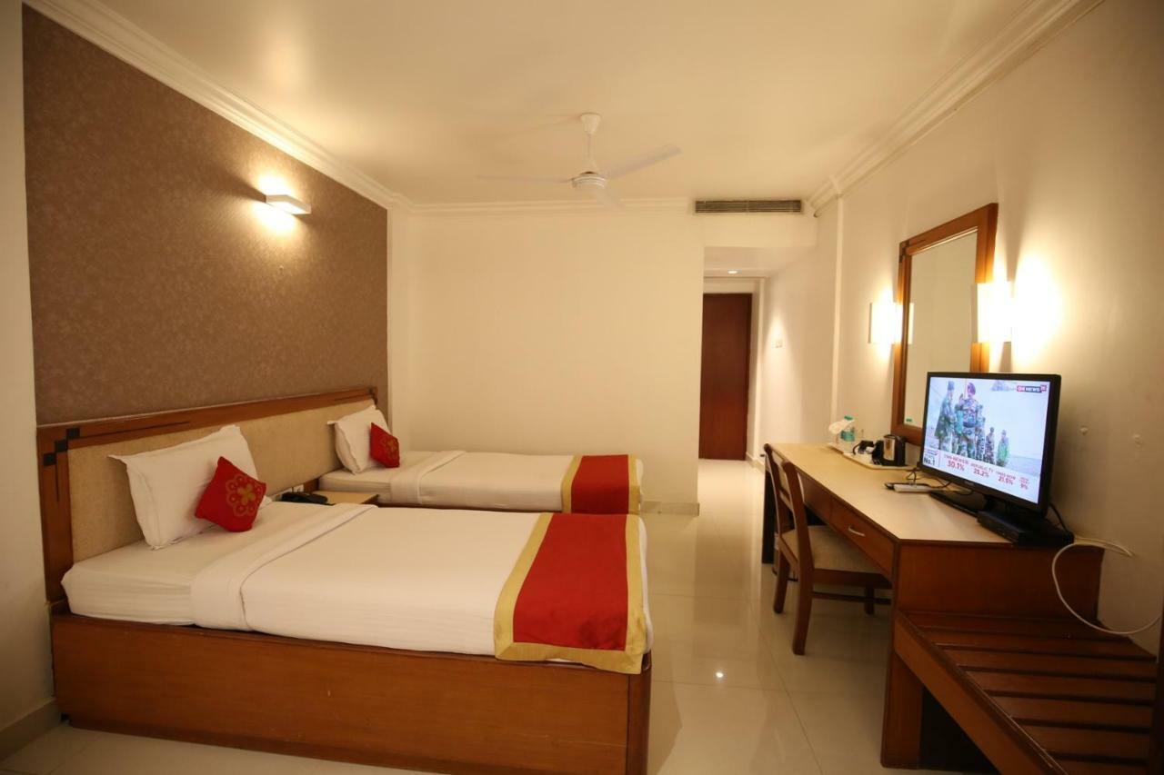 Moti Mahal Hotel Mangalore Buitenkant foto