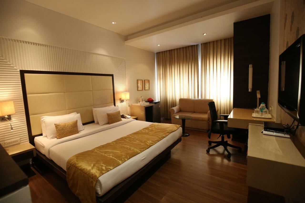 Moti Mahal Hotel Mangalore Buitenkant foto