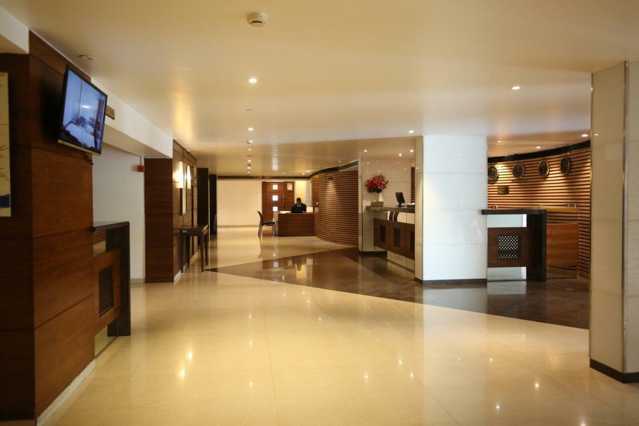 Moti Mahal Hotel Mangalore Buitenkant foto