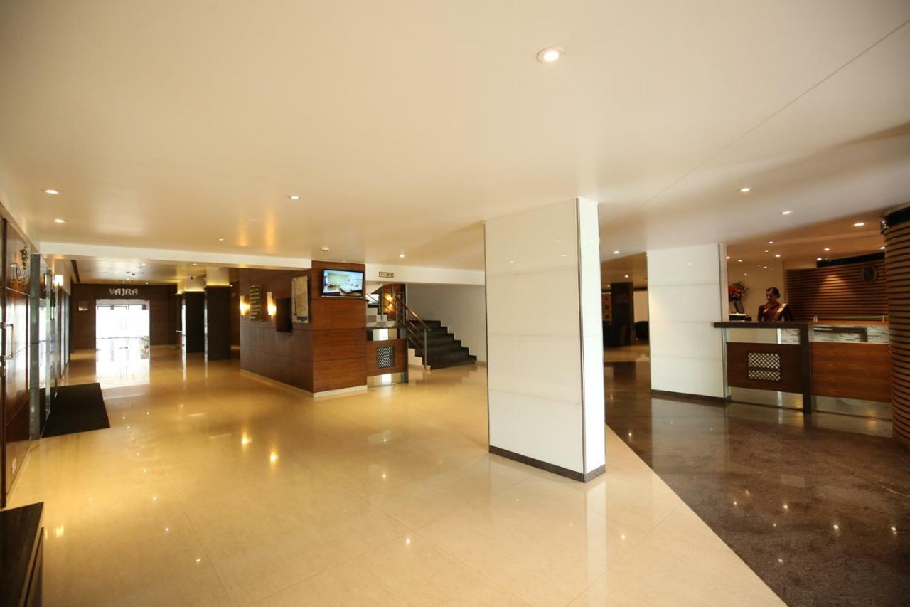 Moti Mahal Hotel Mangalore Buitenkant foto